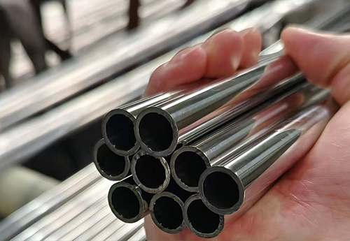 We have modern processing workshop,advanced processing 　 equipment and complete,can be wire drawing,film-mirror-embossing-color coated